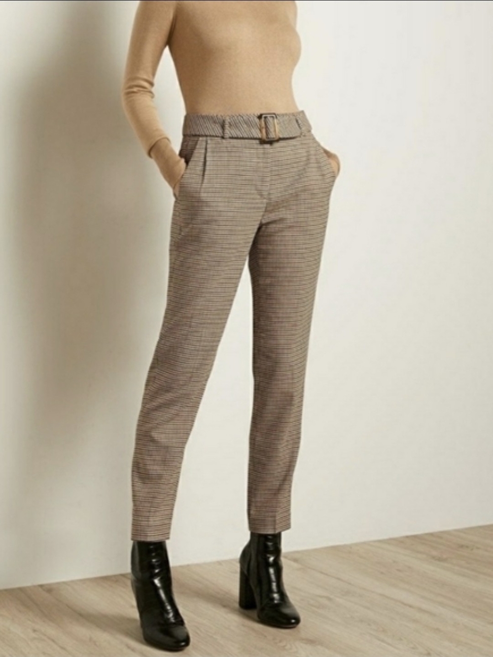 RW&CO Houndstooth Pleated Front Career Pants Belted Neutral Color